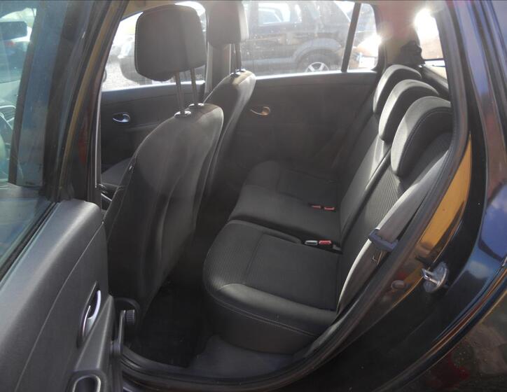 Renault Clio 16