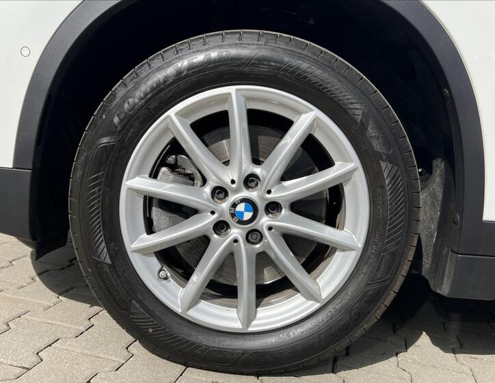 BMW X1 10