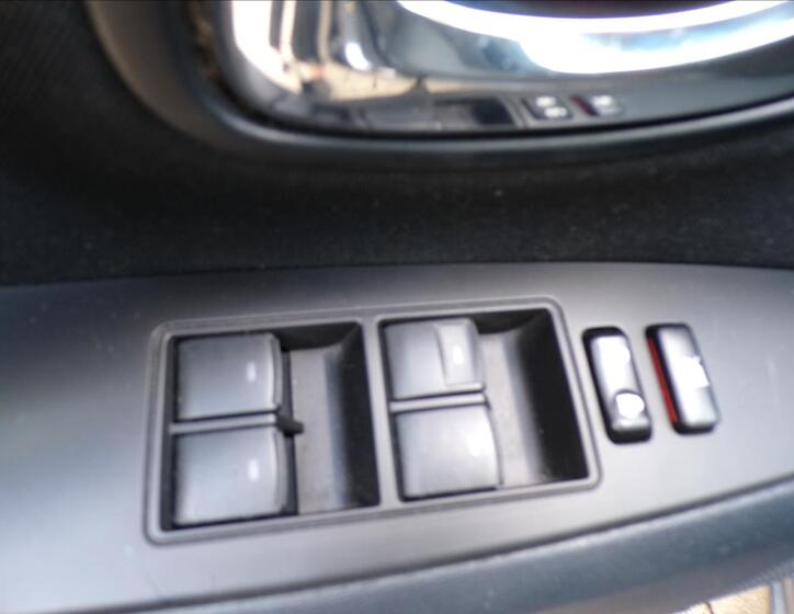 Toyota Avensis 16