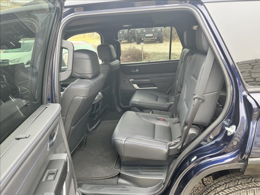 Toyota Sequoia