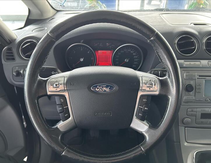 Ford S-MAX 11