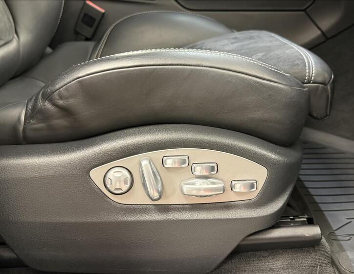 Porsche Macan 17