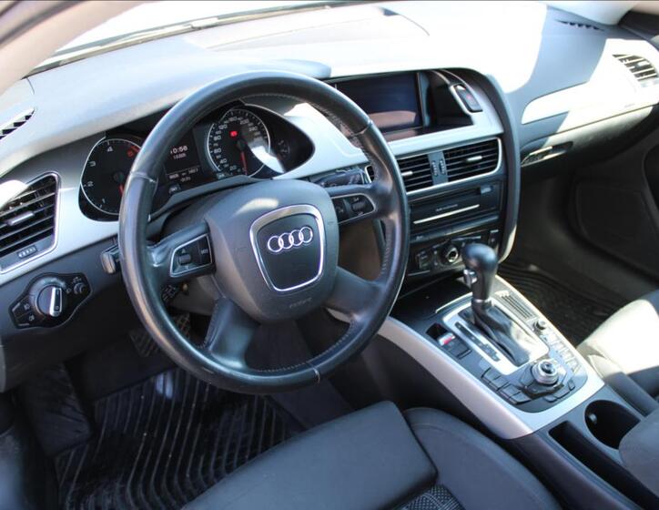 Audi A4 10