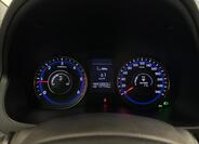 Hyundai i40 12