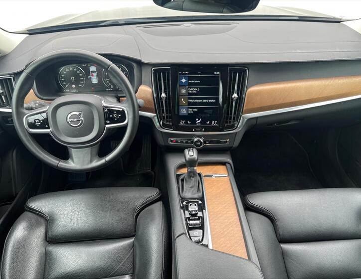 Volvo S90 9