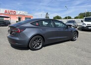 Tesla Model 3 4