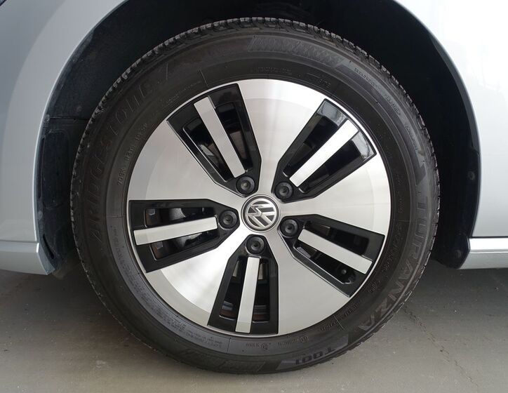 Volkswagen Golf 35