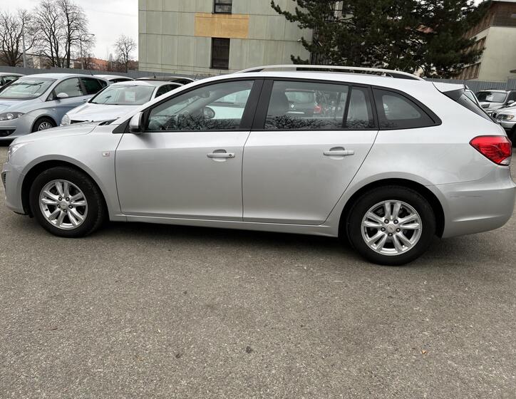 Chevrolet Cruze 8
