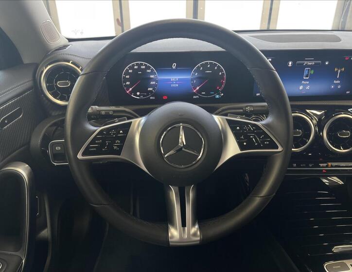 Mercedes-Benz CLA 10