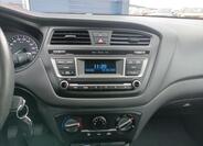Hyundai i20 16