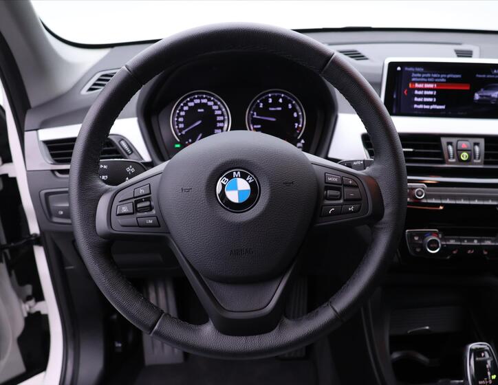 BMW X1 18
