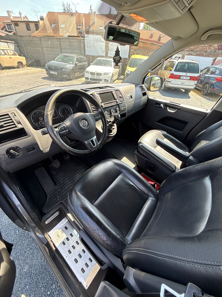 Volkswagen Caravelle