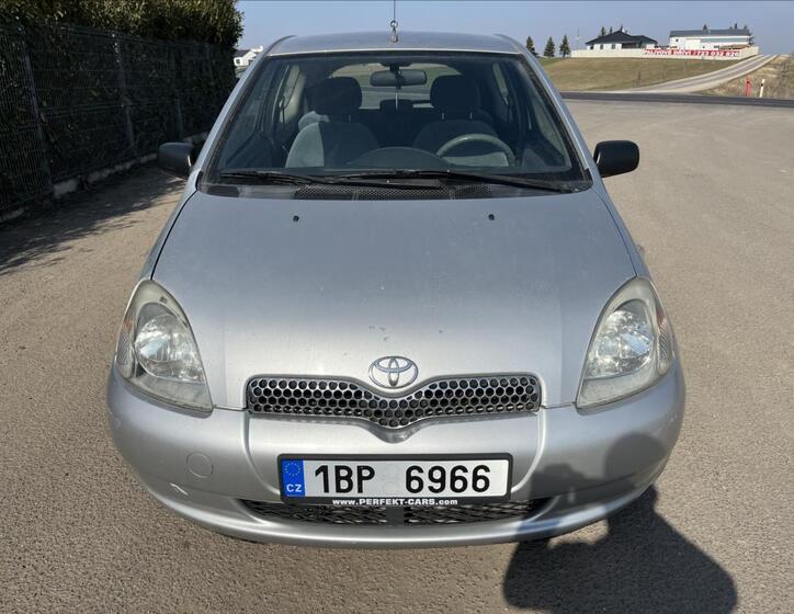 Toyota Yaris 2