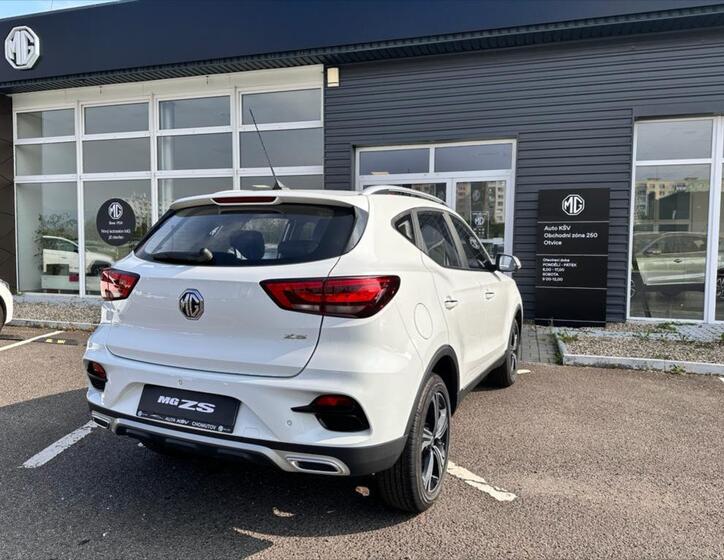 MG ZS 8