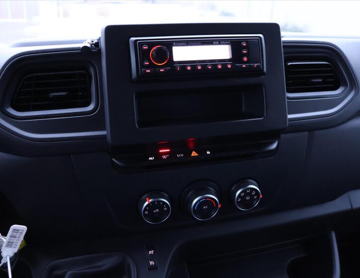 Renault Master 29