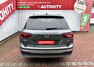 Volkswagen Tiguan 9