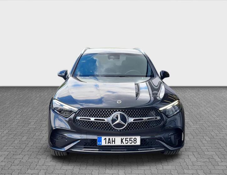 Mercedes-Benz GLC 8
