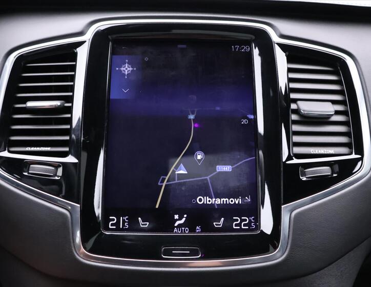 Volvo XC90 27
