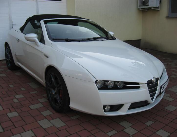 Alfa Romeo Spider 5