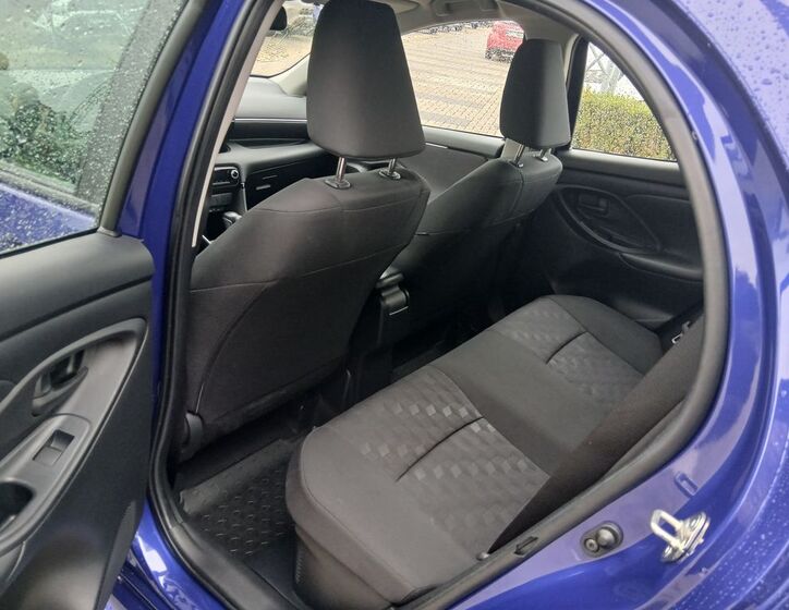 Toyota Yaris 12