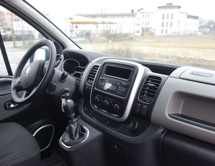 Opel Vivaro 14