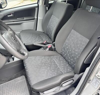 Suzuki SX4 13