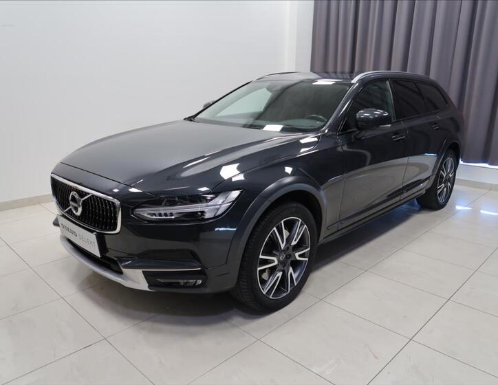 Volvo V90 1