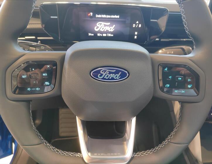 Ford Explorer 28