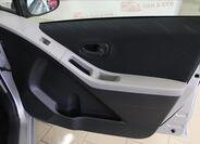 Toyota Yaris 12