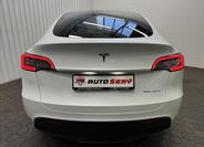 Tesla Model Y 7