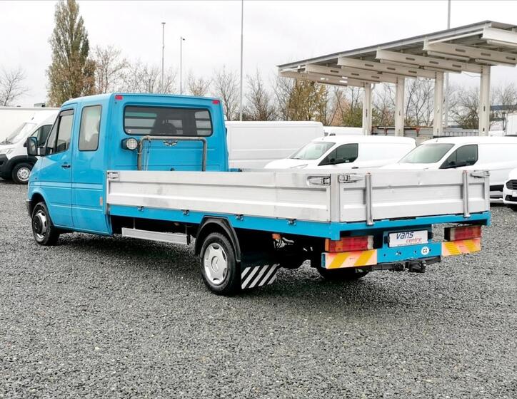 Mercedes-Benz Sprinter 4