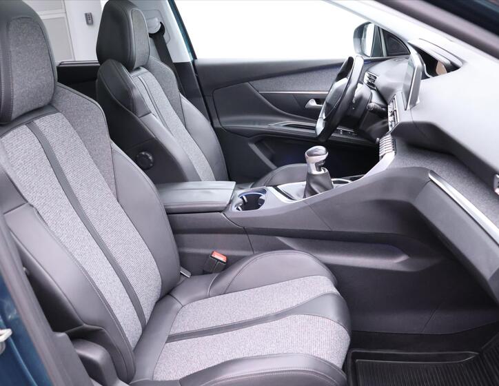 Peugeot 5008 13