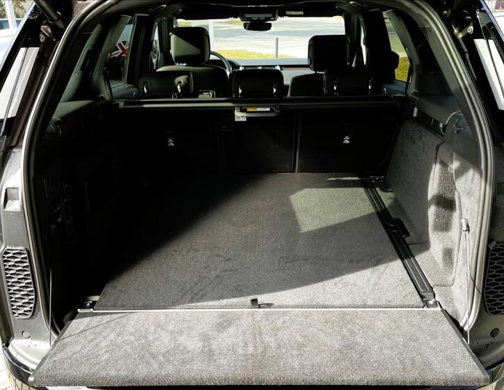 Land Rover Discovery 6