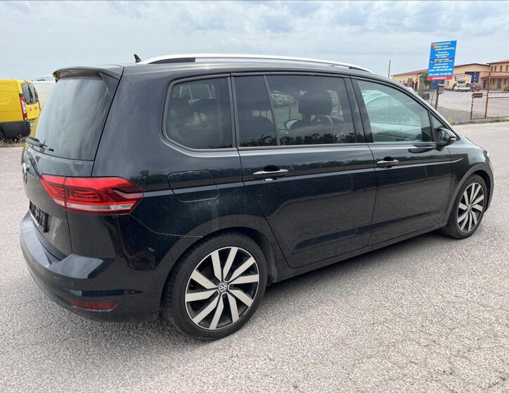 Volkswagen Touran 5