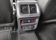 Volkswagen Tiguan 9
