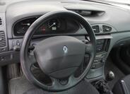 Renault Laguna 13