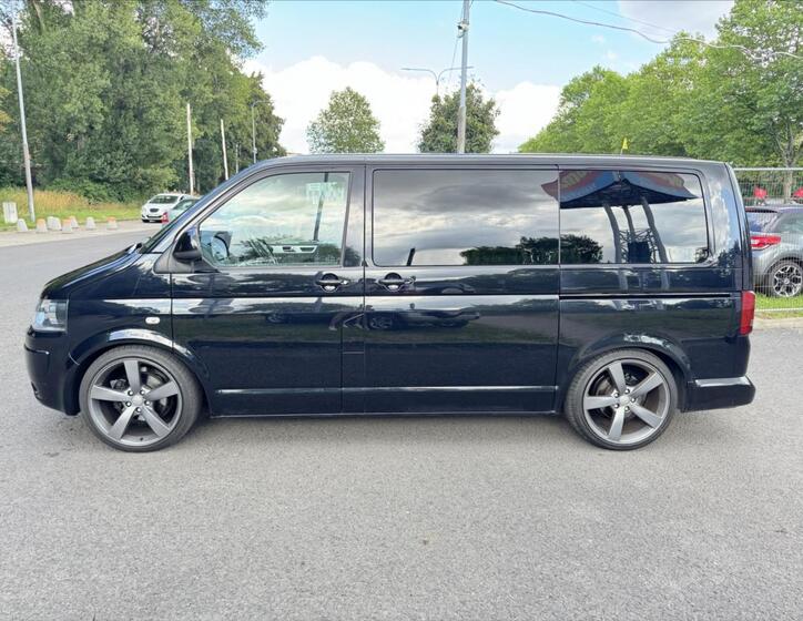 Volkswagen Multivan 2