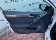 Volkswagen Golf 21