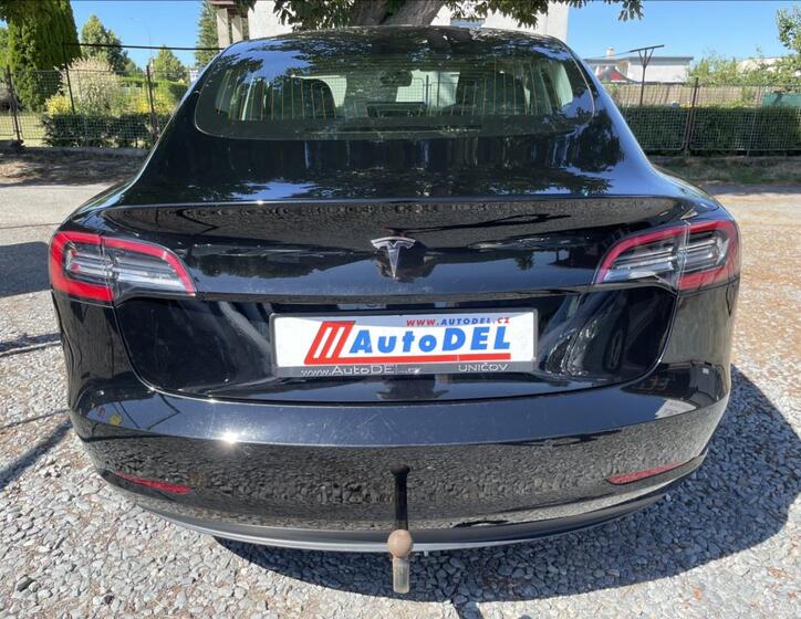 Tesla Model 3 5