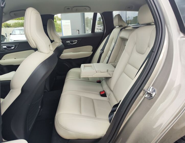 Volvo V60 12