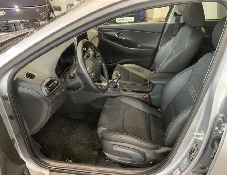 Hyundai i30 25