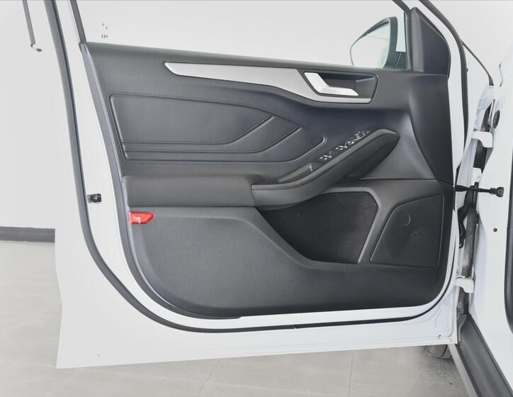 Ford Focus 25