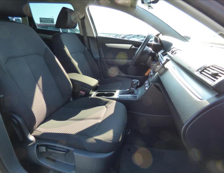 Volkswagen Passat 53