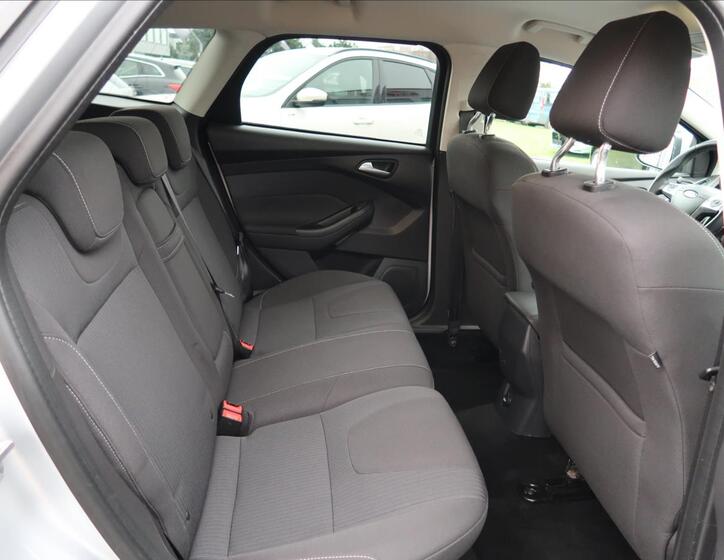 Ford Focus 18