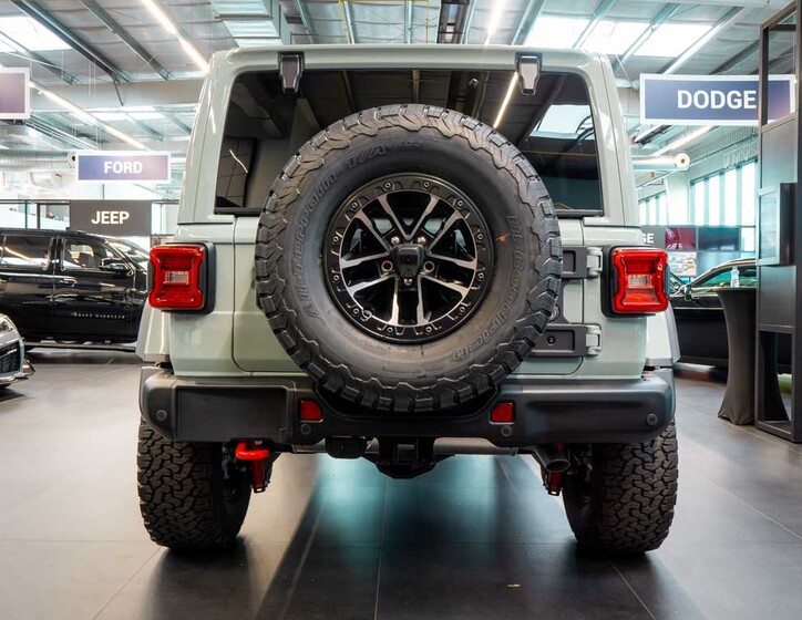 Jeep Wrangler 4