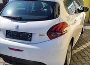Peugeot 208 9