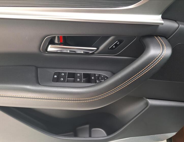 Mazda CX-80 10