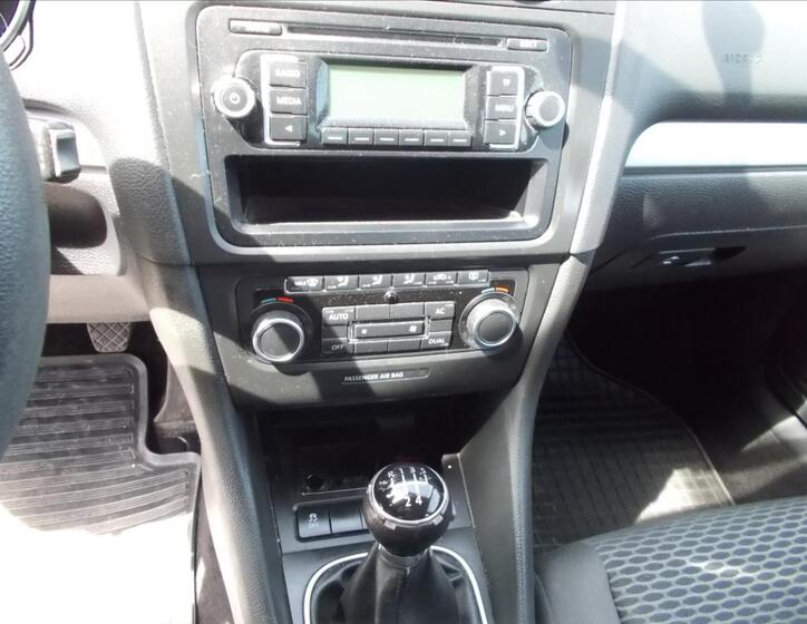 Volkswagen Golf 17
