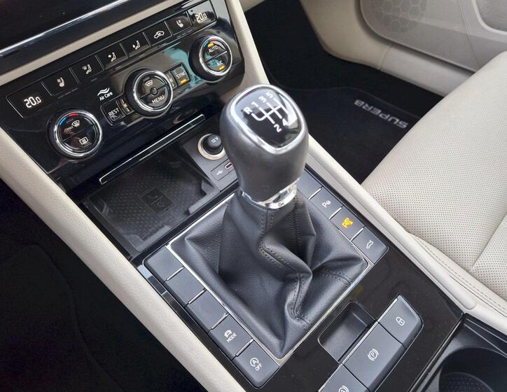 Škoda Superb 27