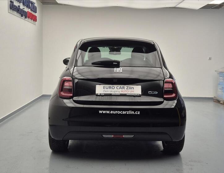 Fiat 500e 6